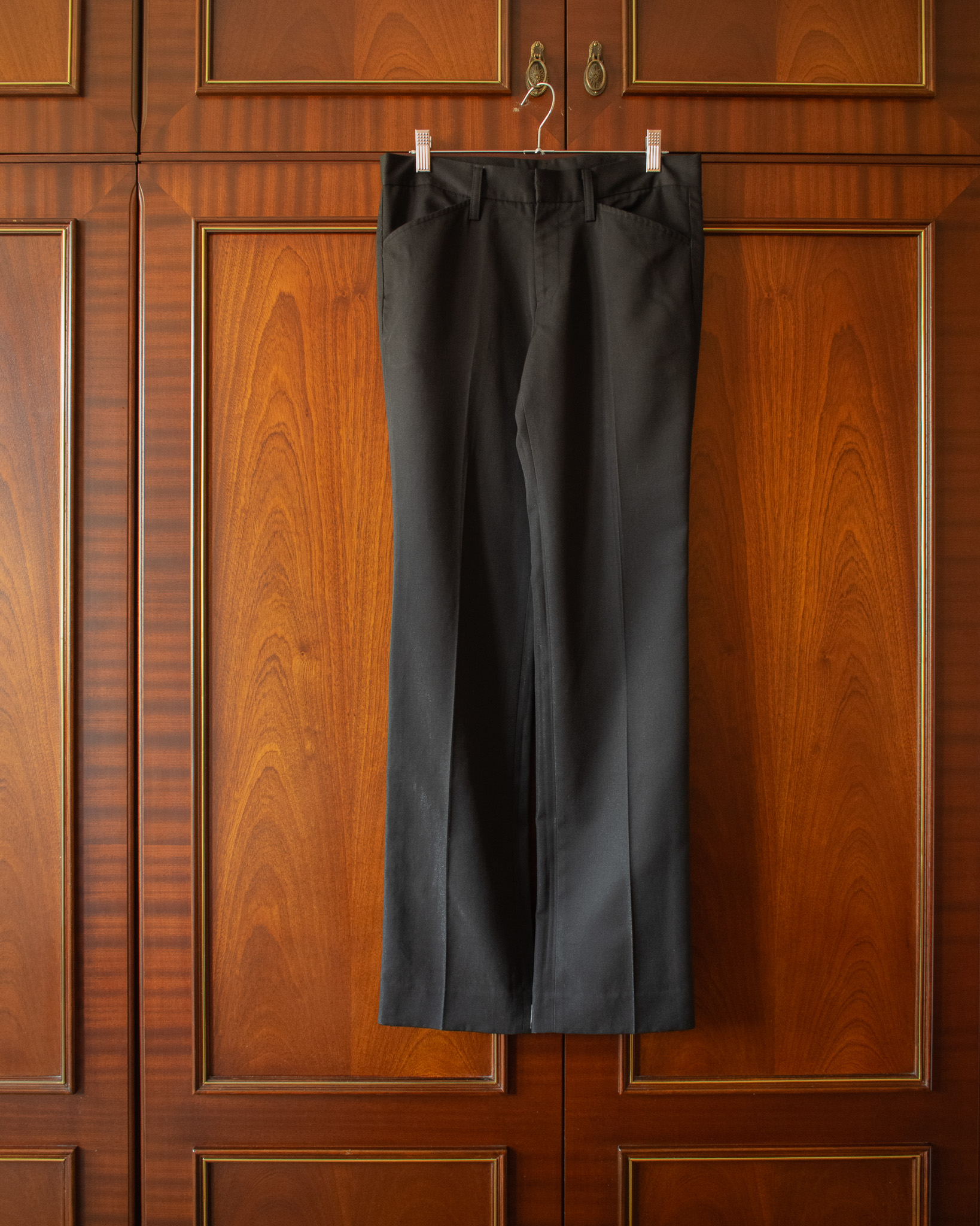 5351 POUR LES HOMMES SUIT TROUSER IN GLASSY BLACK - 29x33"