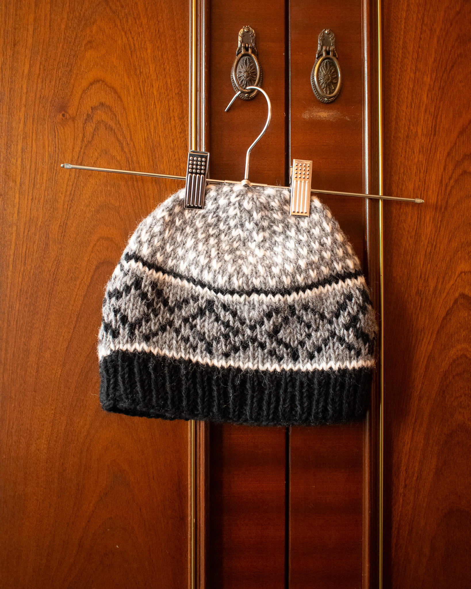 VINTAGE NEPALESE BEANIE IN KNITTED WOOL - Image 2