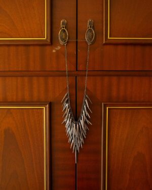 BRITISH VINTAGE SPIKE NECKLACE