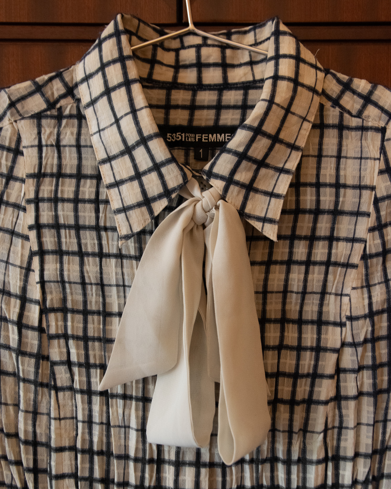 5351 POUR LES FEMMES CHECKERED LAVALIERE BLOUSE - UK 8 - Image 2